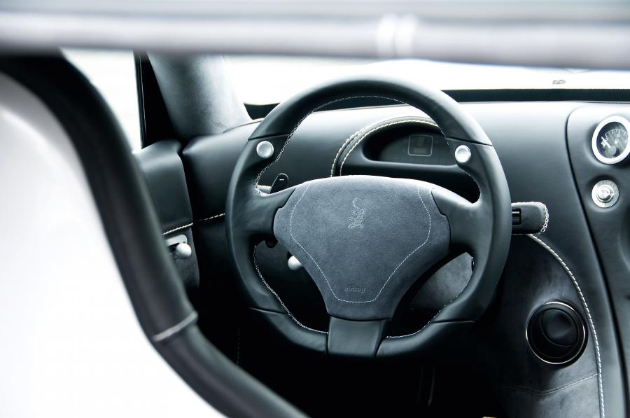 Панель приборов Wiesmann GT MF4-S 2011 года  (фото 2 из 11)